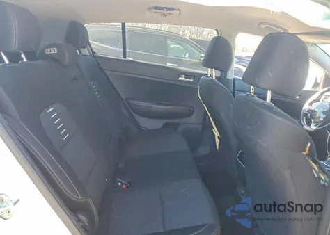 2018 Kia Sportage Lx z USA, uszkodzony, nr VIN KNDPM3AC6J7449530